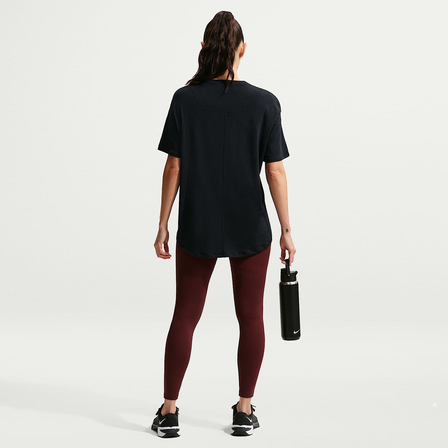 Nike One Relaxed Women's Dri-FIT Short-Sleeve Top – Black/White