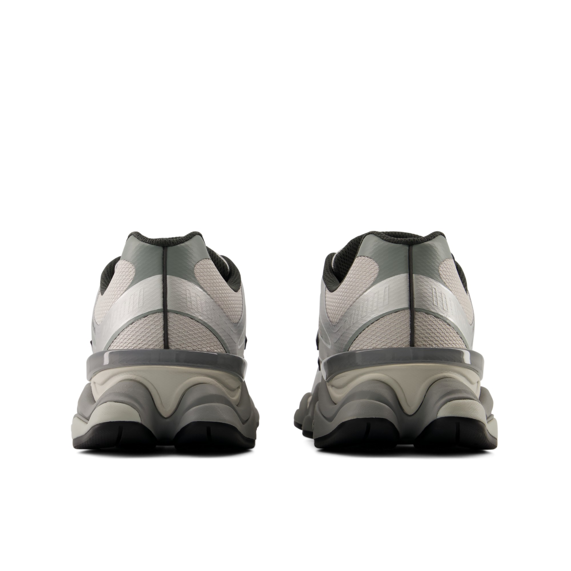 9060 – SILVER METALLIC with GREY MATTER