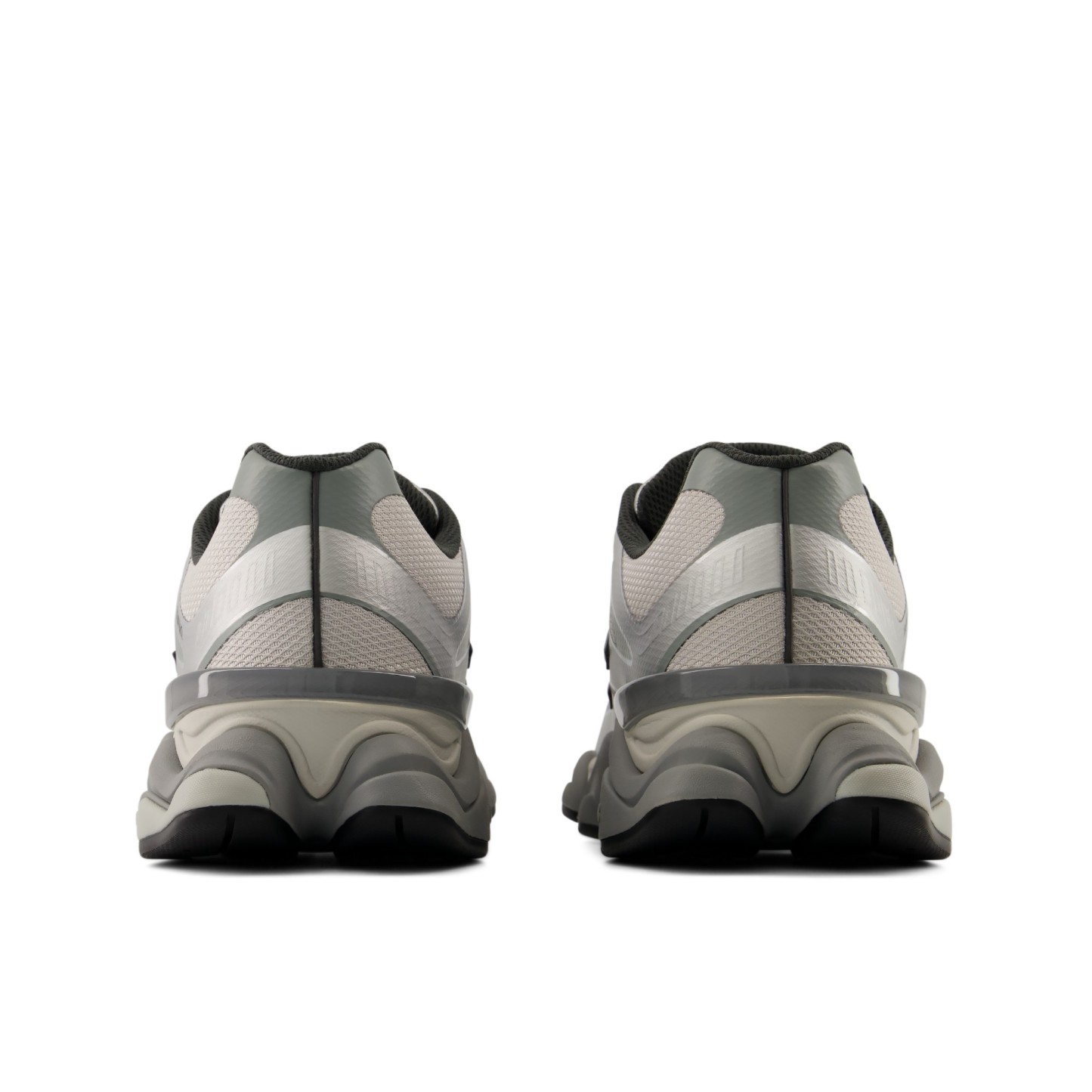 9060 – SILVER METALLIC with GREY MATTER