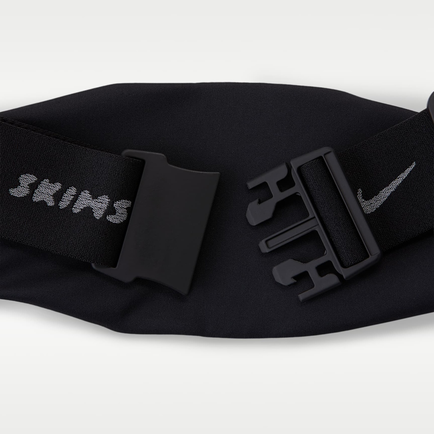 NikeSKIMS Women's Waist Pack – NSKM Obsidian/Silver