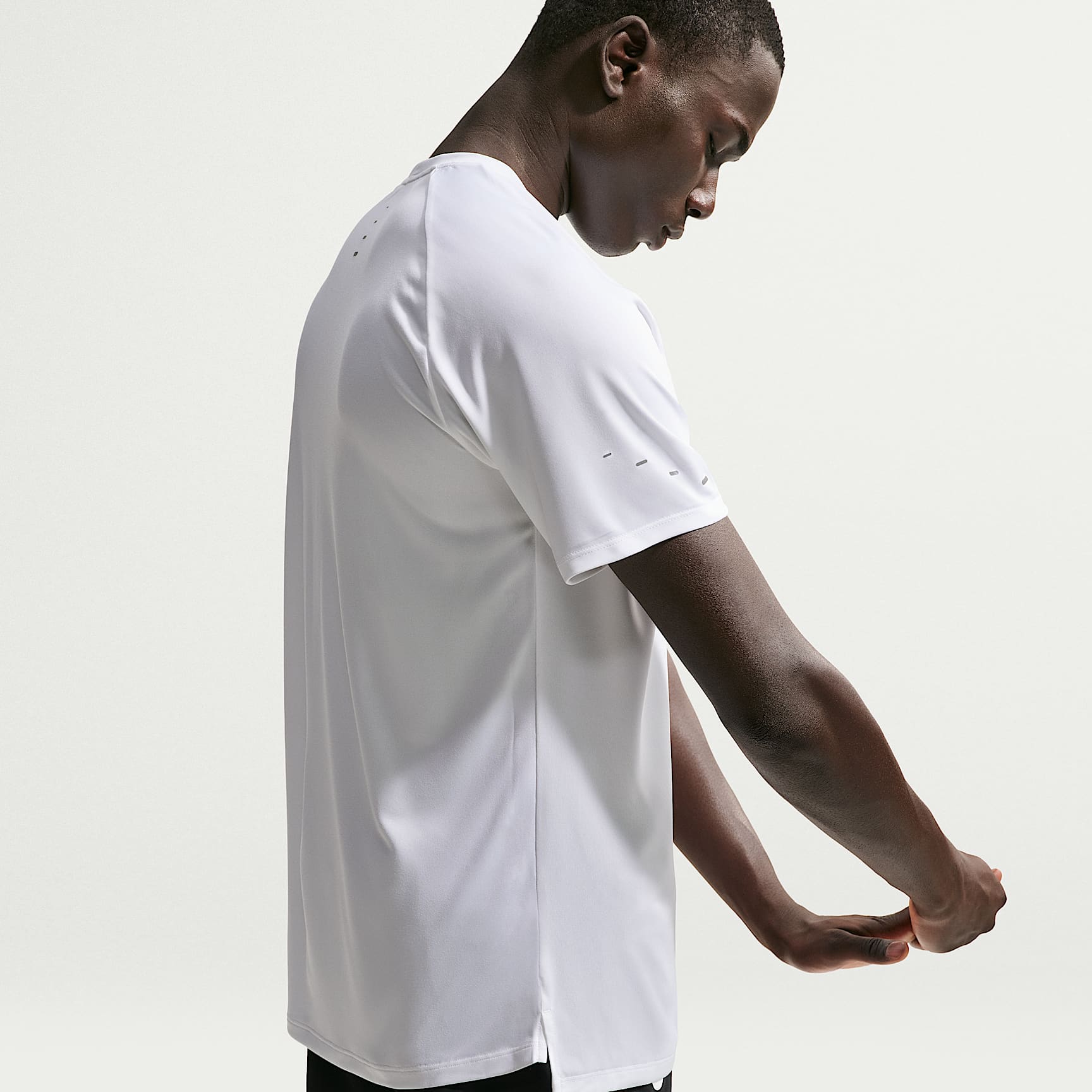 Nike Stride Men's Dri-FIT ADV Short-Sleeve Running Top – White