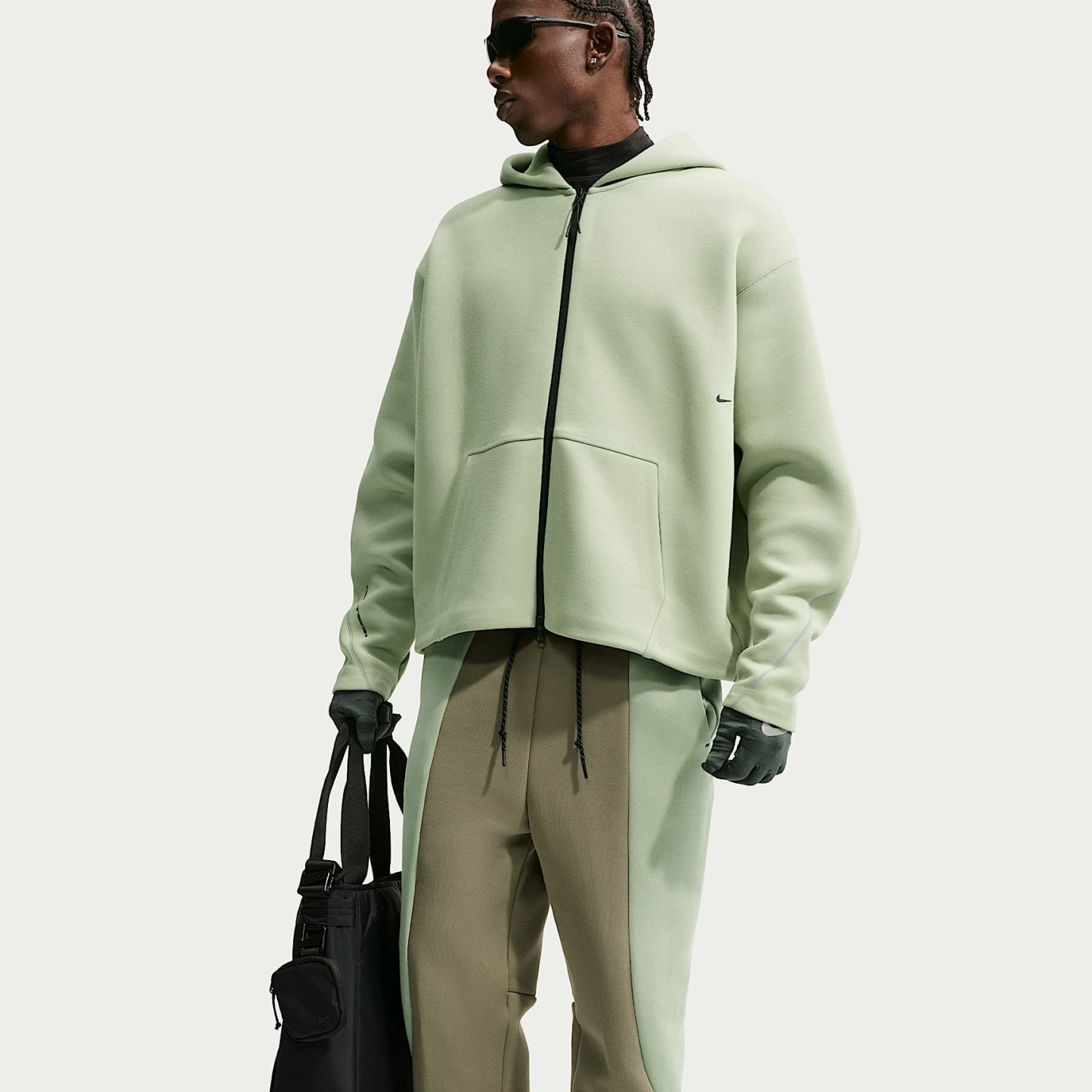 Nike Tech Men's Colour-Block Open-Hem Fleece Trousers – Silver Sage/Jade Horizon/Black