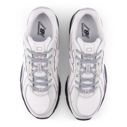 740 – SILVER METALLIC with RAINCLOUD