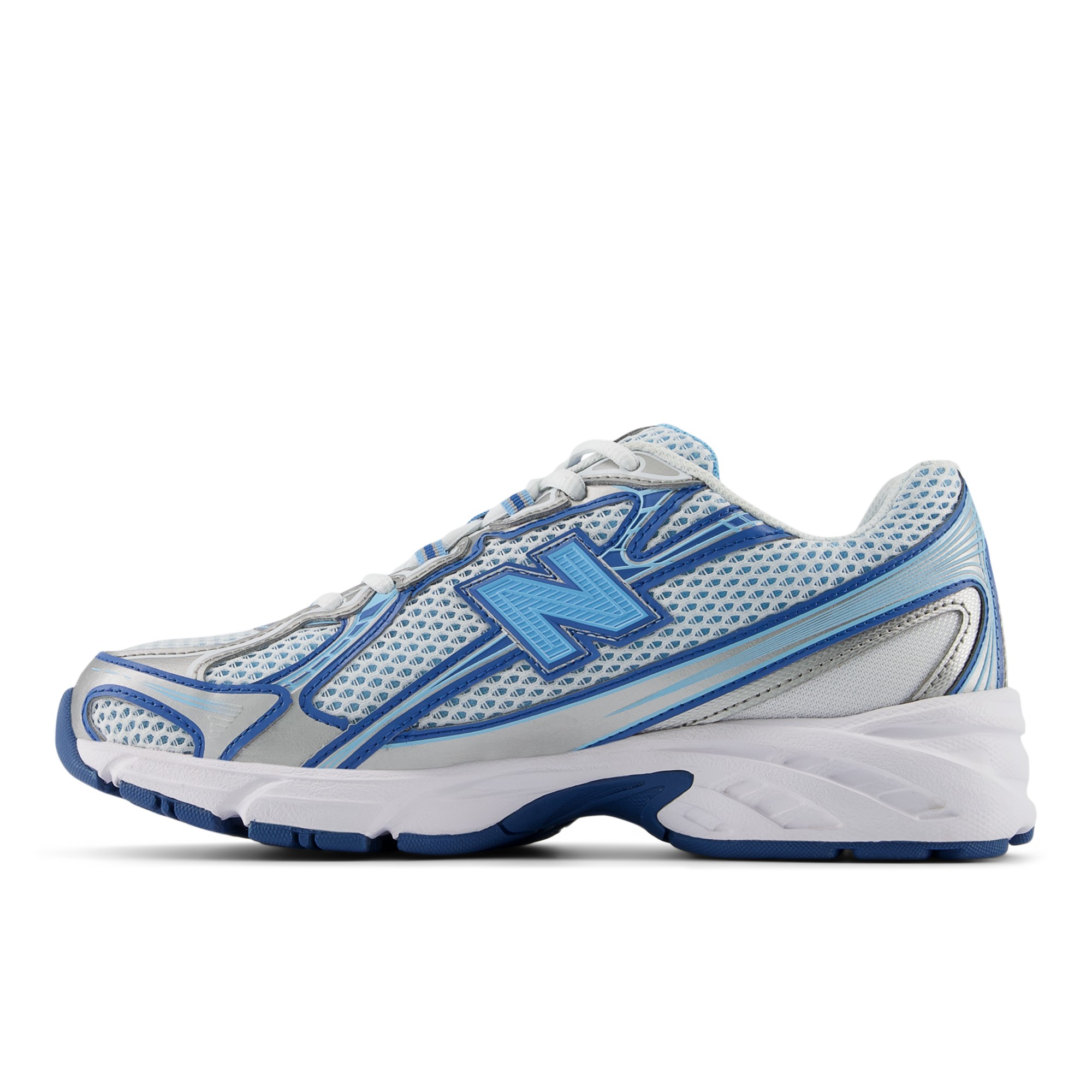 740 – BLUE AGATE with WHITE and Sky Blue