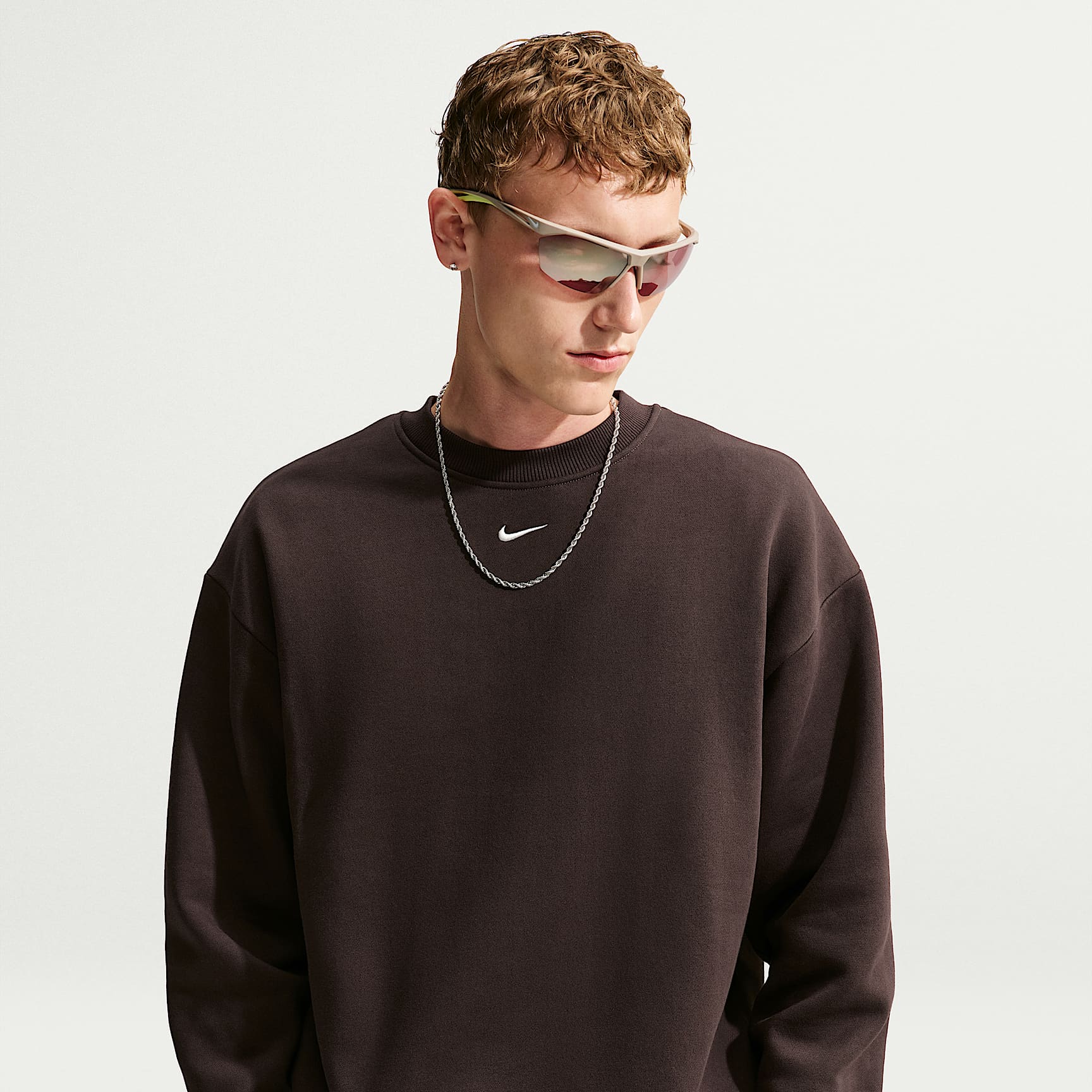 Nike Solo Fleece Men's Crew-Neck Sweatshirt – Velvet Brown/Sail