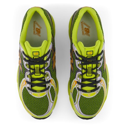 740 – FIELD GREEN with BLACK CEMENT
