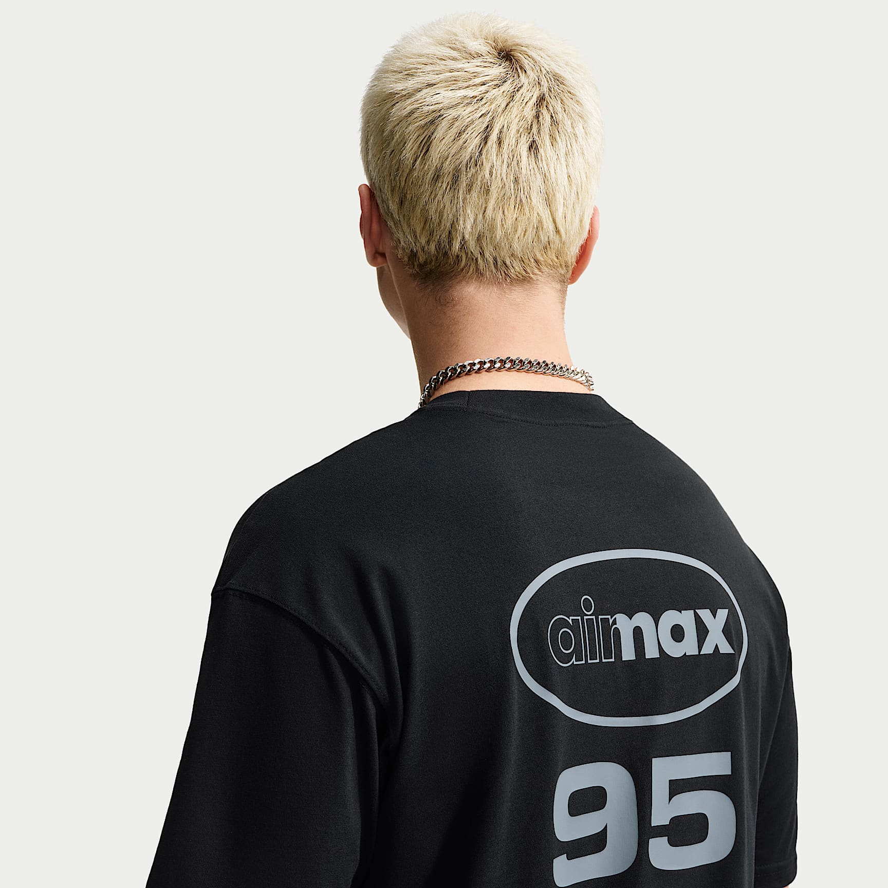Nike Sportswear Men's T-Shirt – Black/Cool Grey