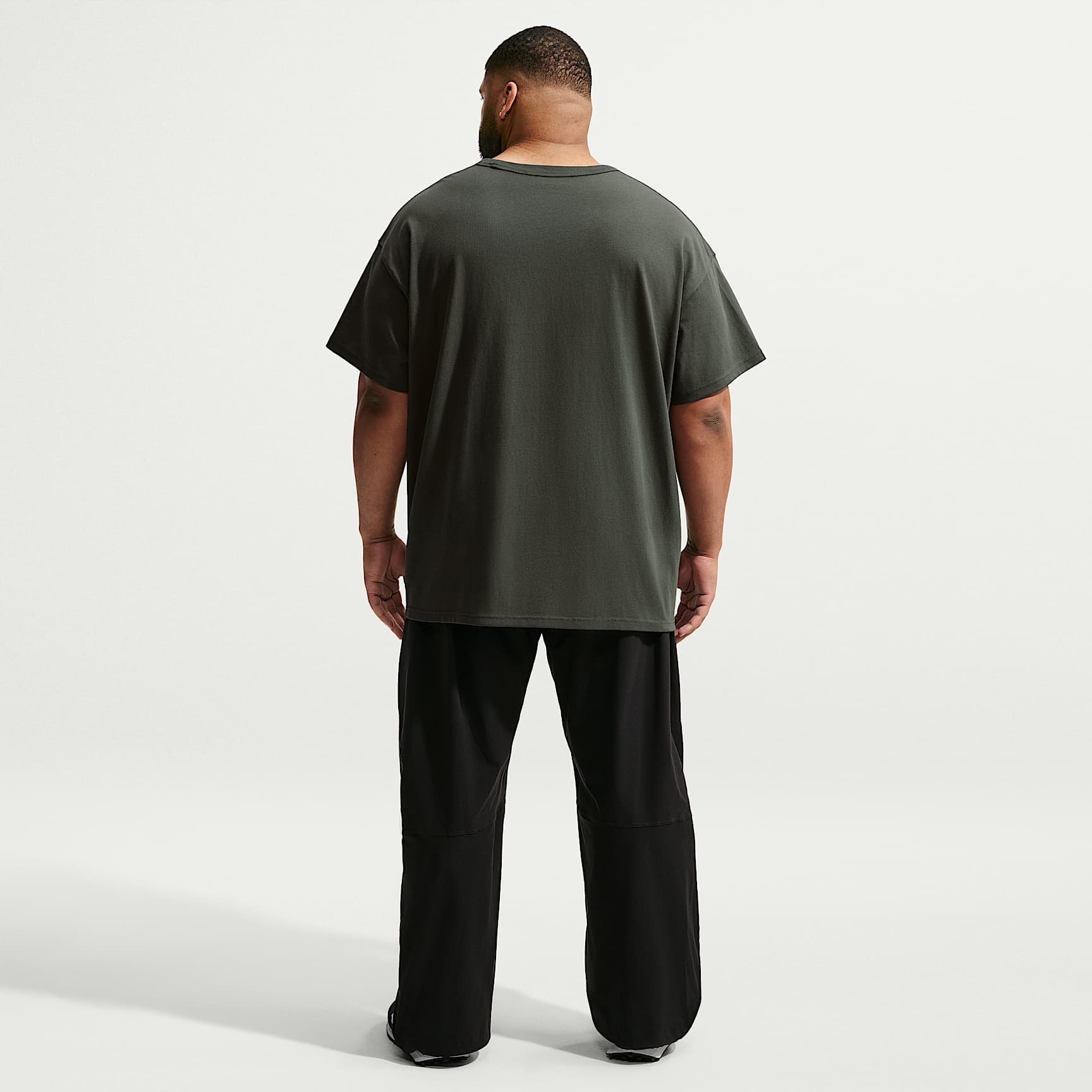 Nike Sportswear Premium Essentials Men's T-Shirt – Newsprint