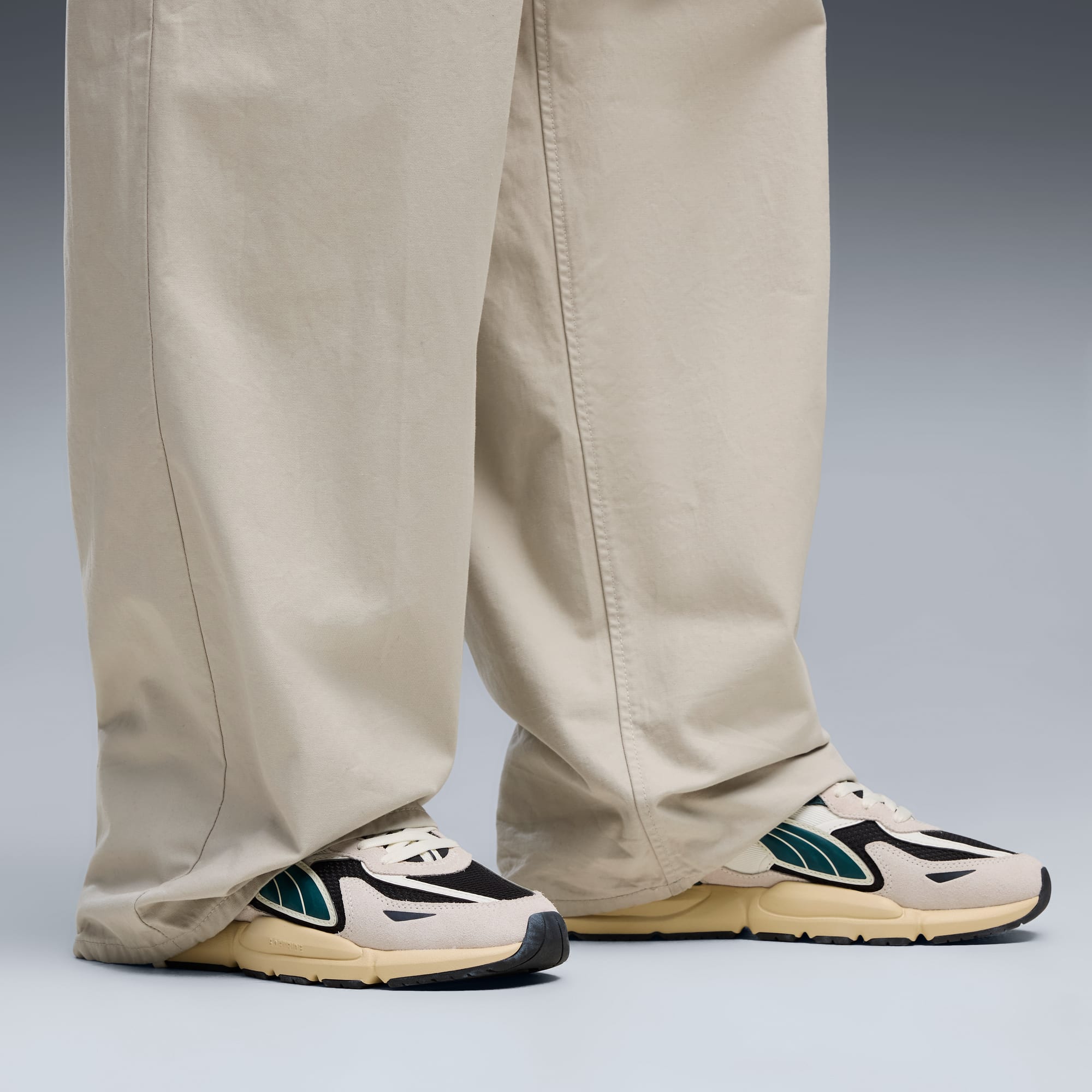 Fade LT Sneakers Unisex – PUMA Black-Warm White-Dark Green
