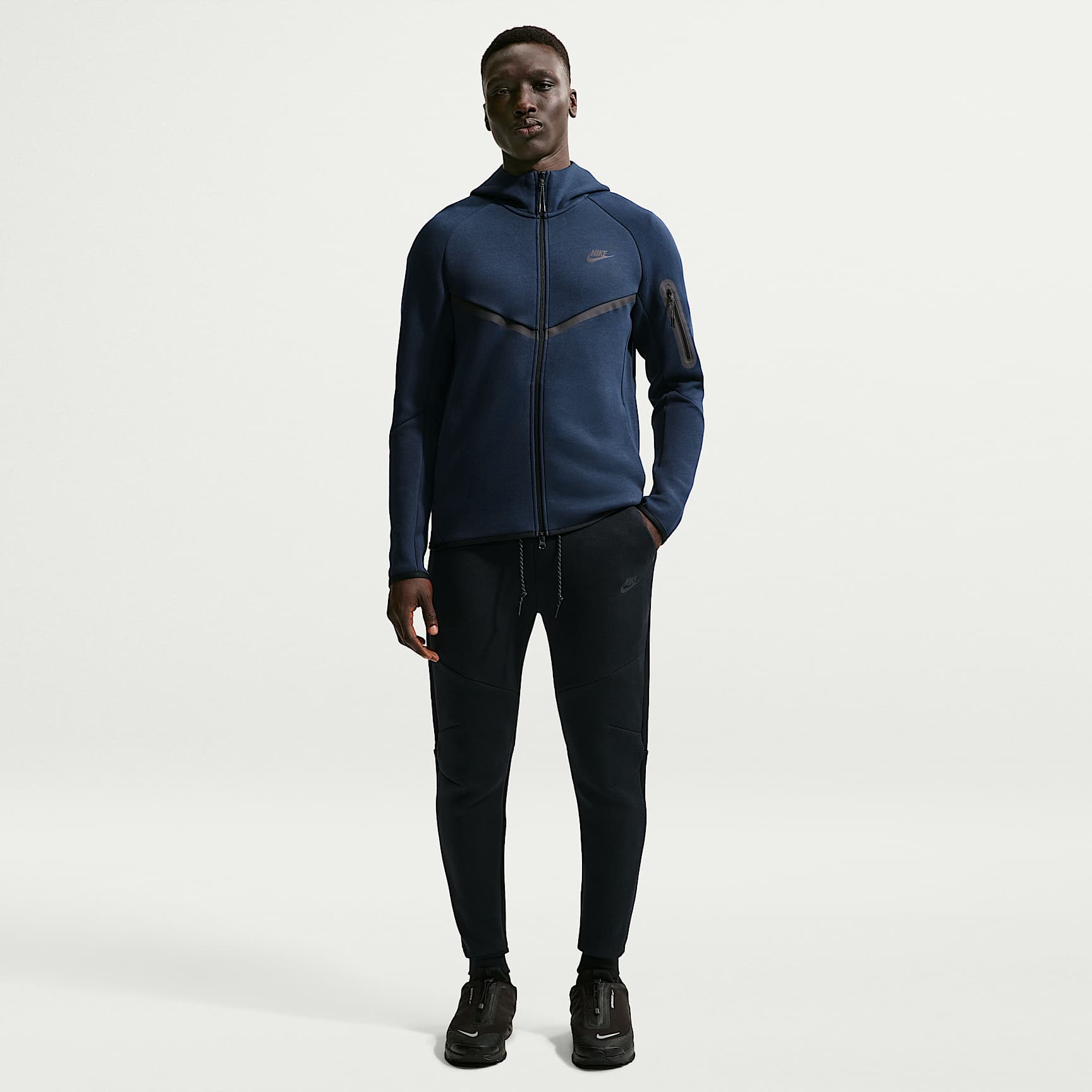 Nike Tech Men's Fleece Joggers – Black/Black