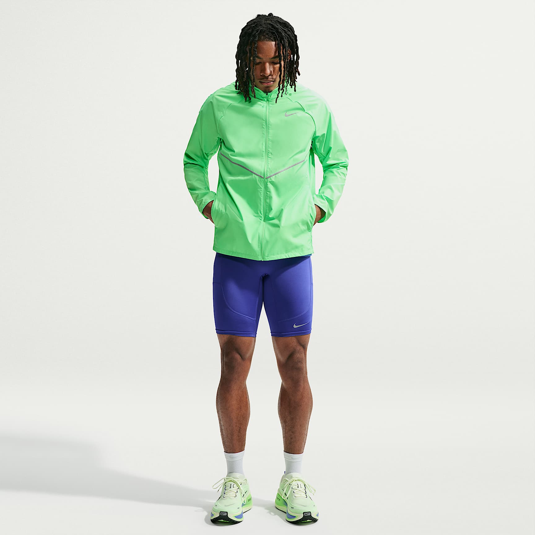 Nike Miler Men's Repel UV Protection Running Jacket – Illusion Green/Illusion Green