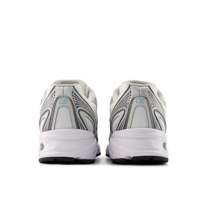 740 – WHITE with CASTLEROCK