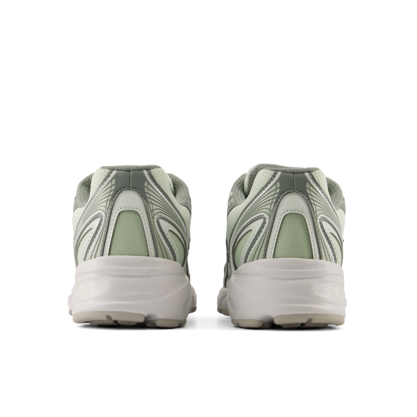 740 – MINT WATER with SILVER MOSS