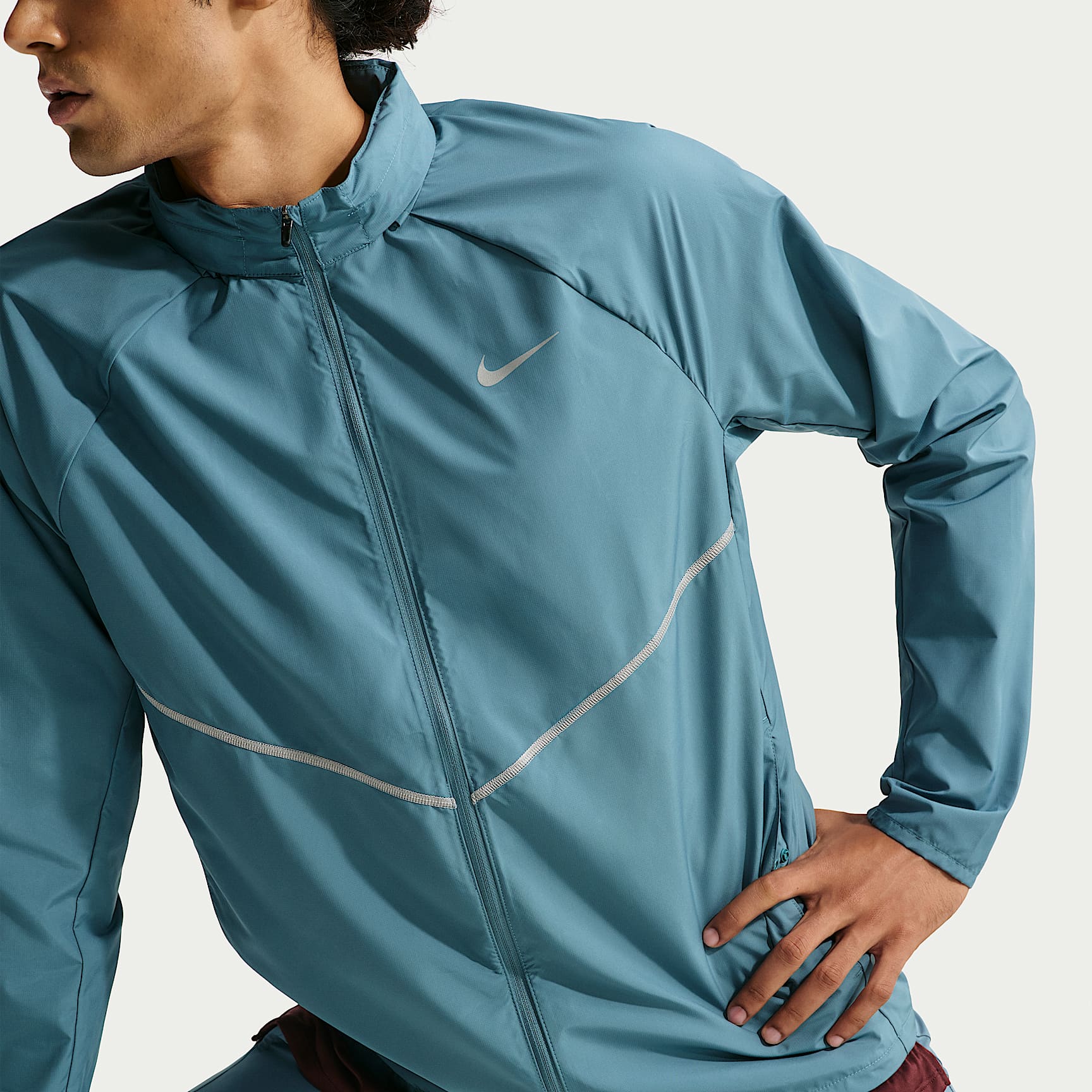 Nike Miler Men's Repel UV Protection Running Jacket – Smoky Blue/Smoky Blue
