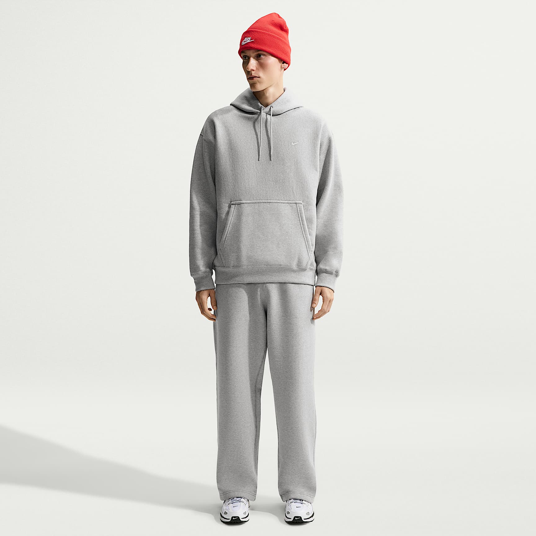 Nike Solo Swoosh Men's Pullover Hoodie – Dark Grey Heather/Light Smoke Grey/White