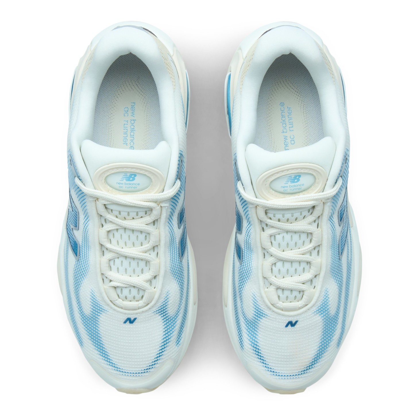 AC Runner – SEA SALT with ALTITUDE METALLIC