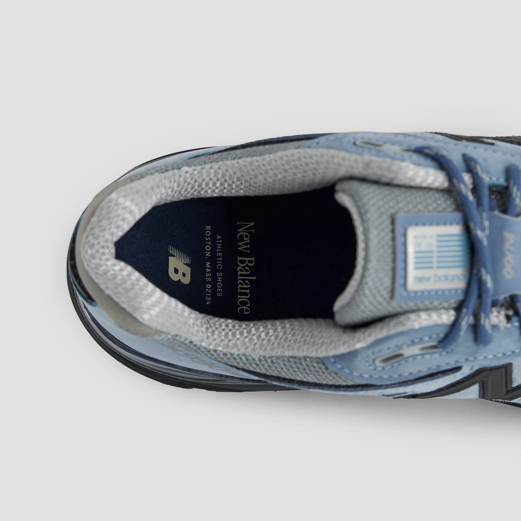 Made in USA 990v4 – Artic Grey with Black