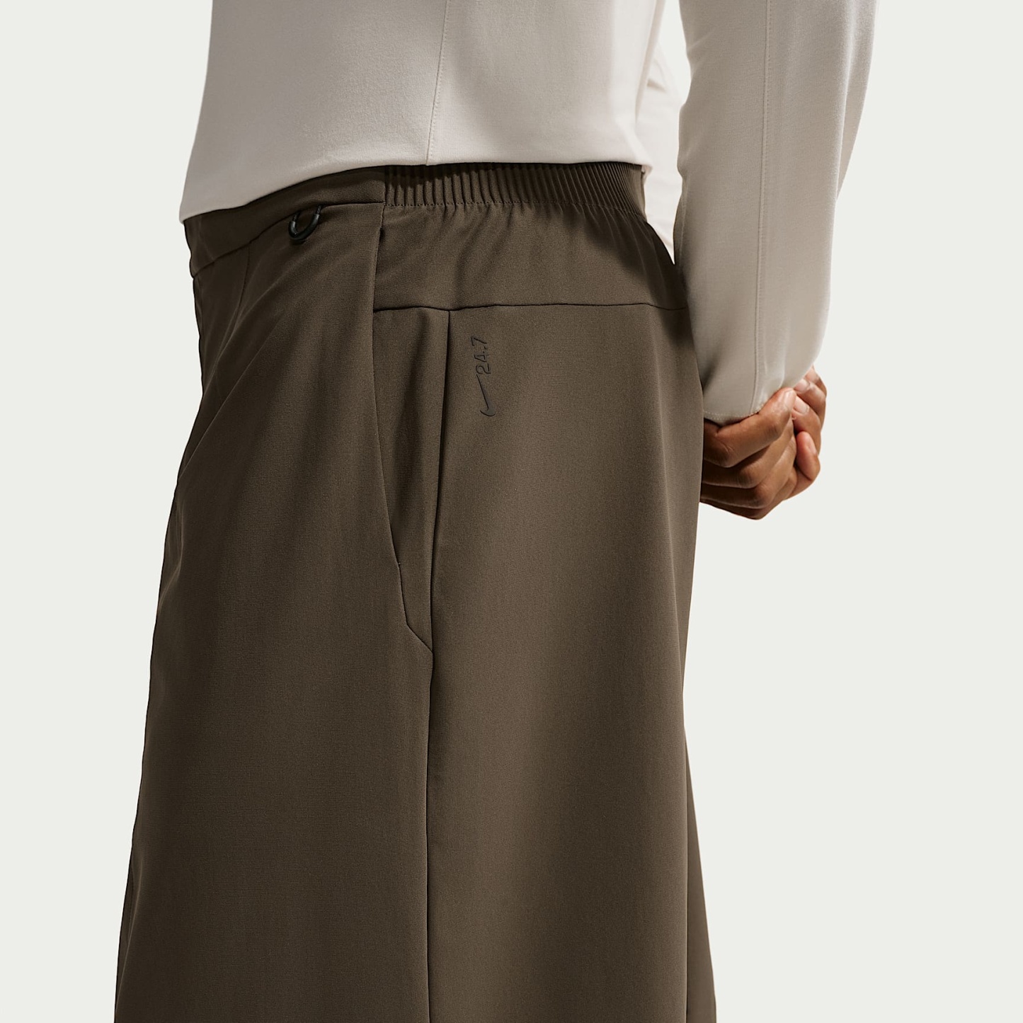 Nike 24.7 PerfectStretch Men's Dri-FIT UV Protection Barrel-Leg Trousers – Dark Hazel/Black/Velvet Brown