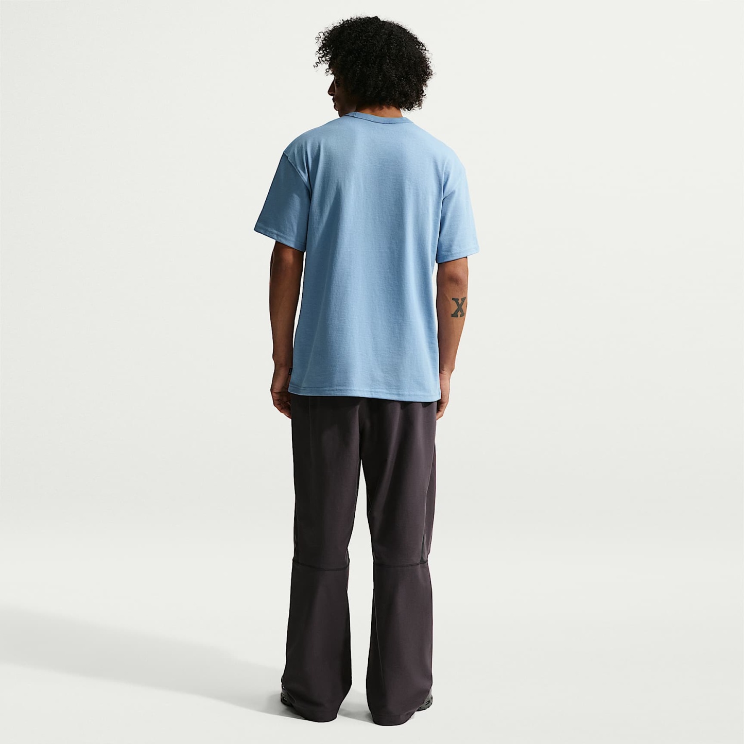 Nike Sportswear Premium Essentials Men's T-Shirt – Work Blue
