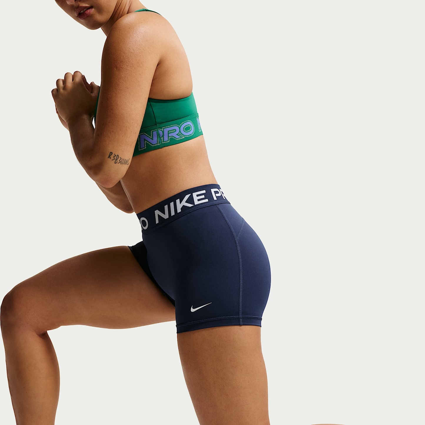 Nike Pro Women's Mid-Rise 7.5cm (approx.) Biker Shorts – Midnight Navy/White