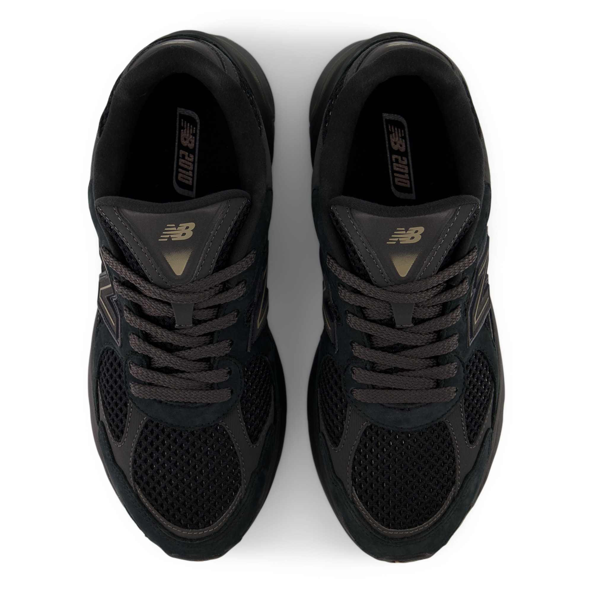 2010 – BLACK with BLACK CEMENT