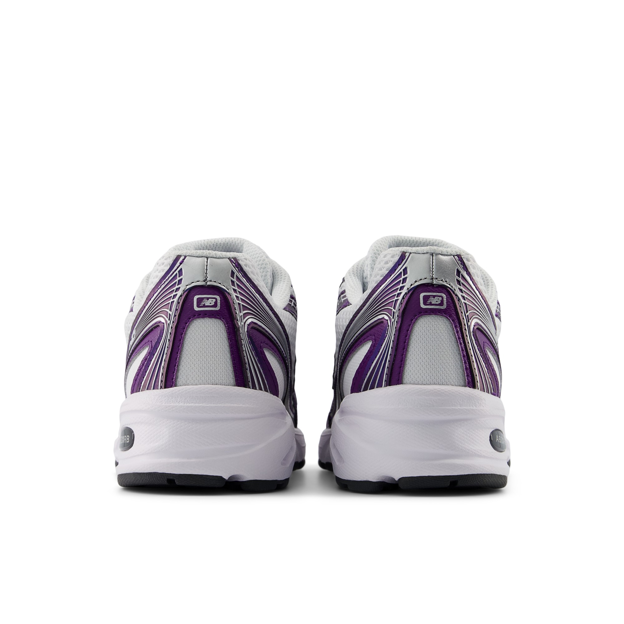 740 – Concord Grape with White and Phantom