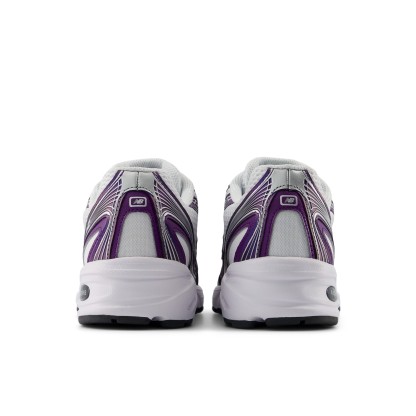 740 – Concord Grape with White and Phantom