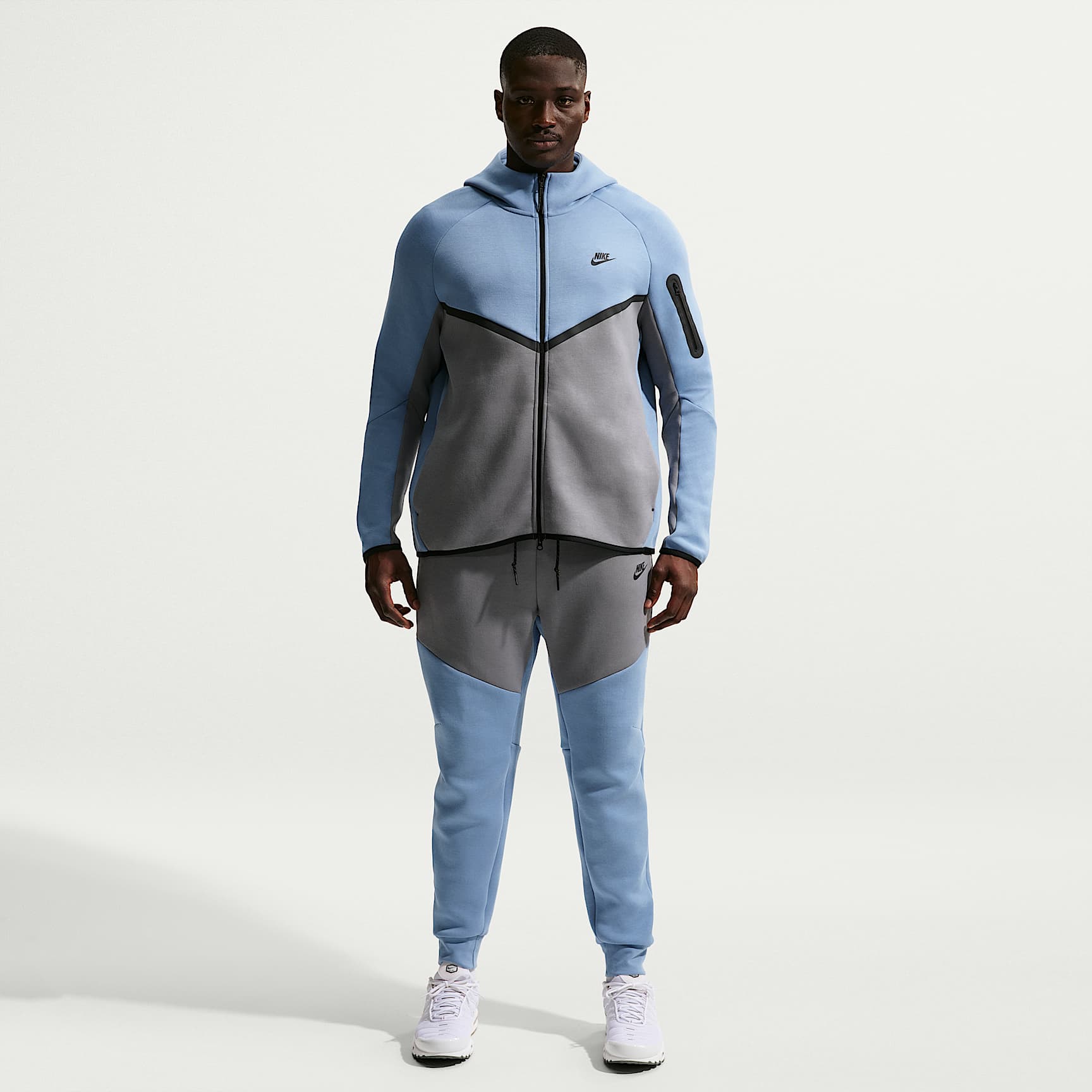 Nike Tech Men's Fleece Joggers – Work Blue/Cool Grey/Black
