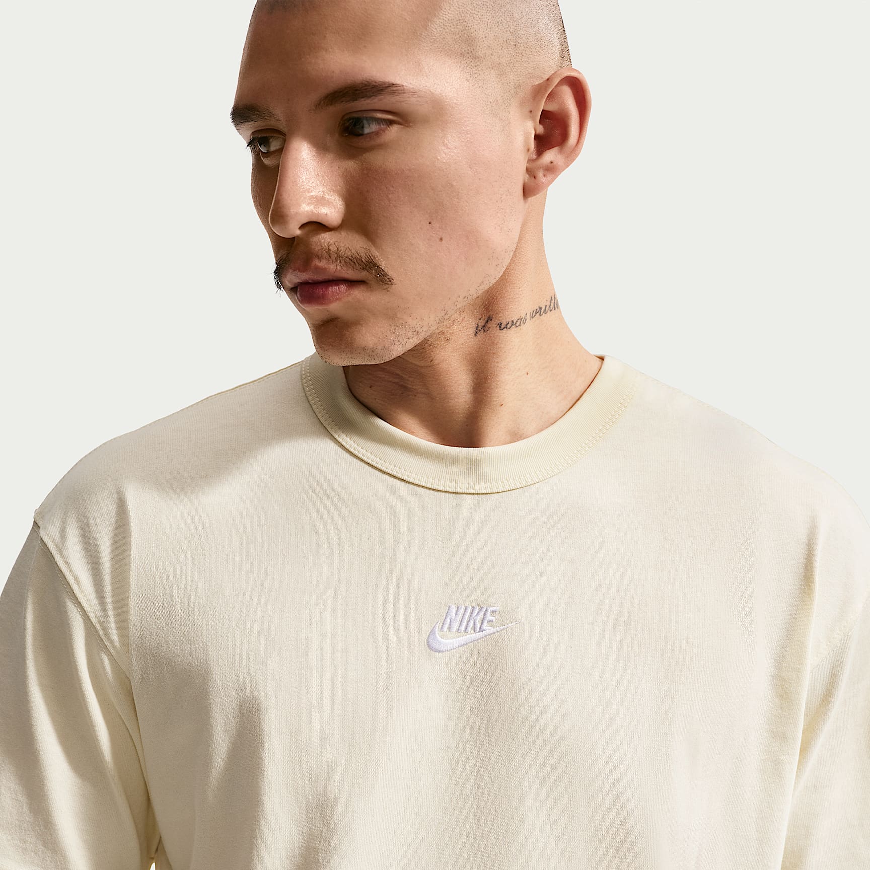 Nike Sportswear Premium Essentials Men's T-Shirt – Coconut Milk