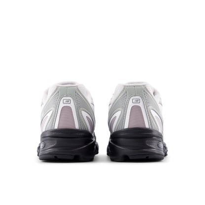 740 – SILVER METALLIC with RAINCLOUD