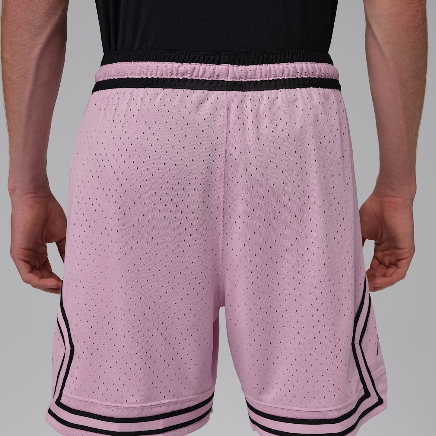 Jordan Sport Men's Dri-FIT 18cm (approx.) Mesh Diamond Shorts – Iced Carmine/Black/Black