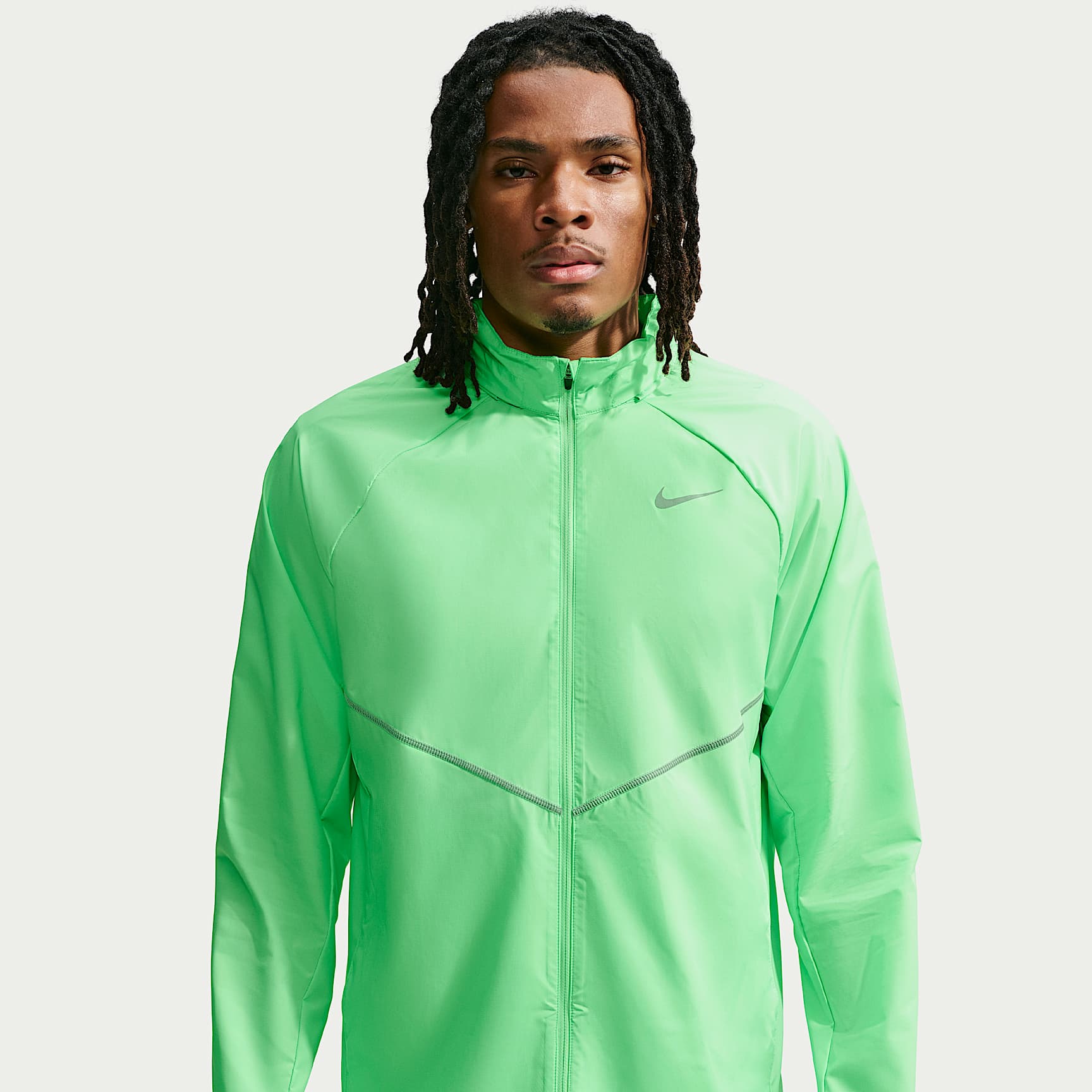 Nike Miler Men's Repel UV Protection Running Jacket – Illusion Green/Illusion Green