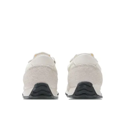 471 – LINEN with ANGORA and Black