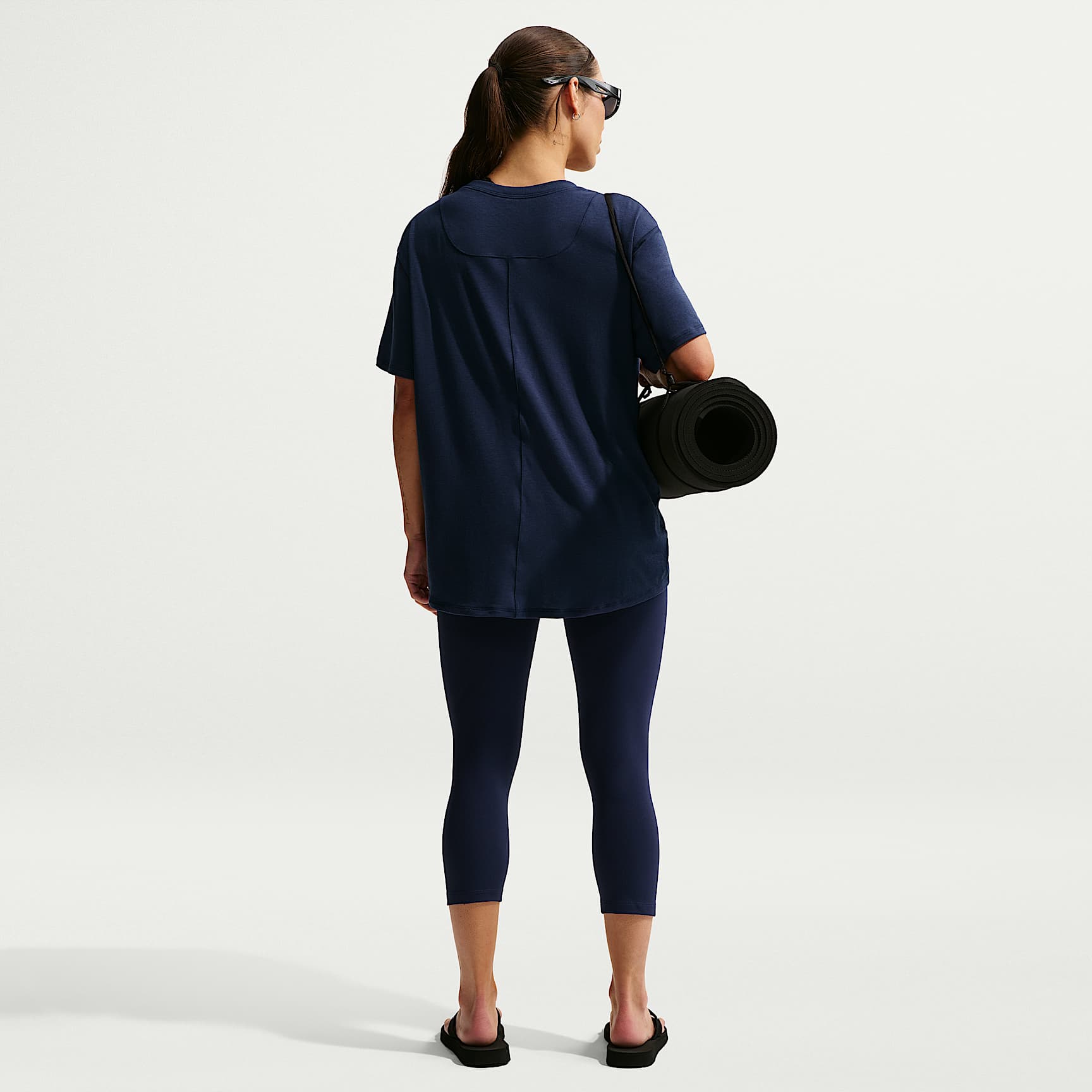 Nike One Relaxed Women's Dri-FIT Short-Sleeve Top – Midnight Navy/White