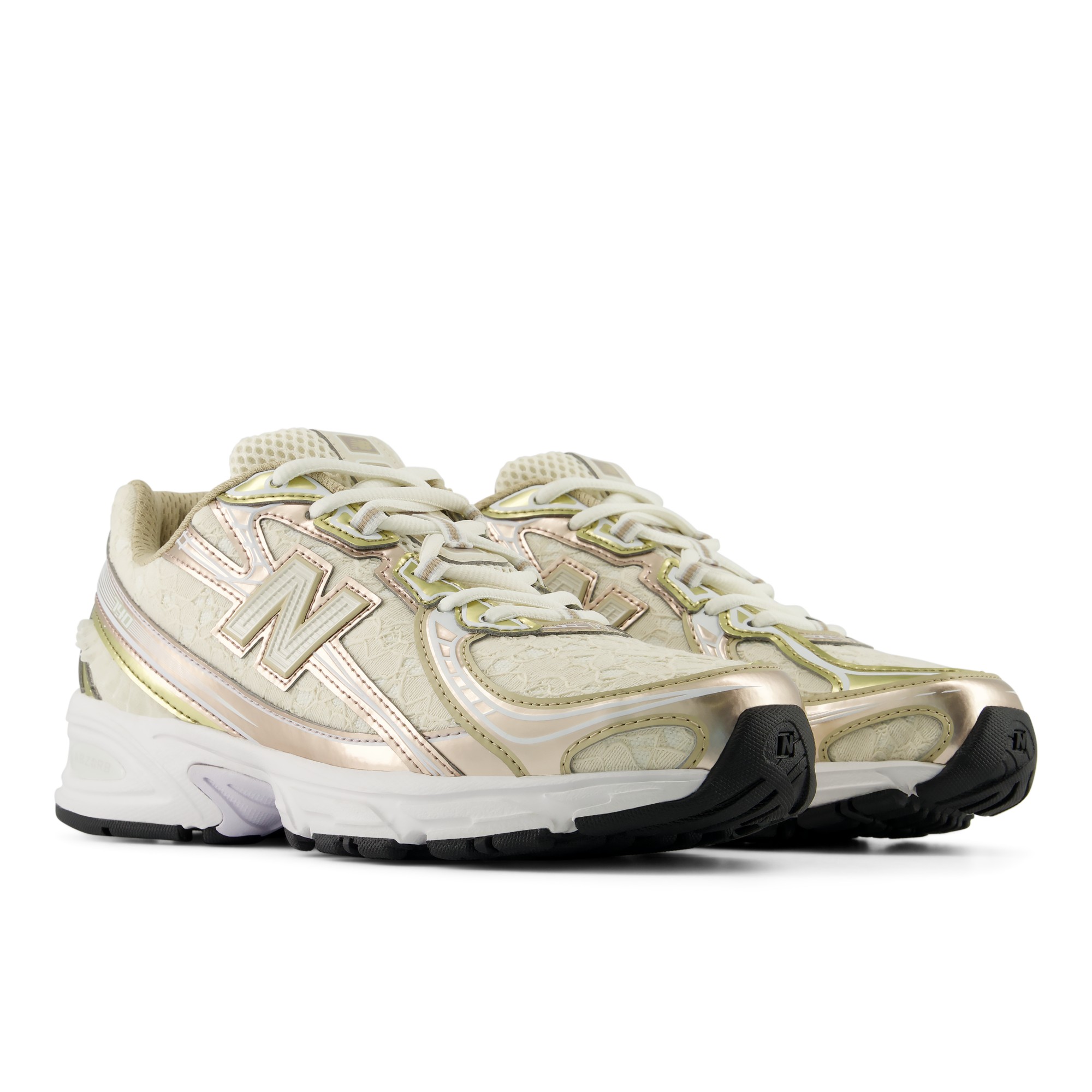 740 – SEA SALT with SILVER METALLIC