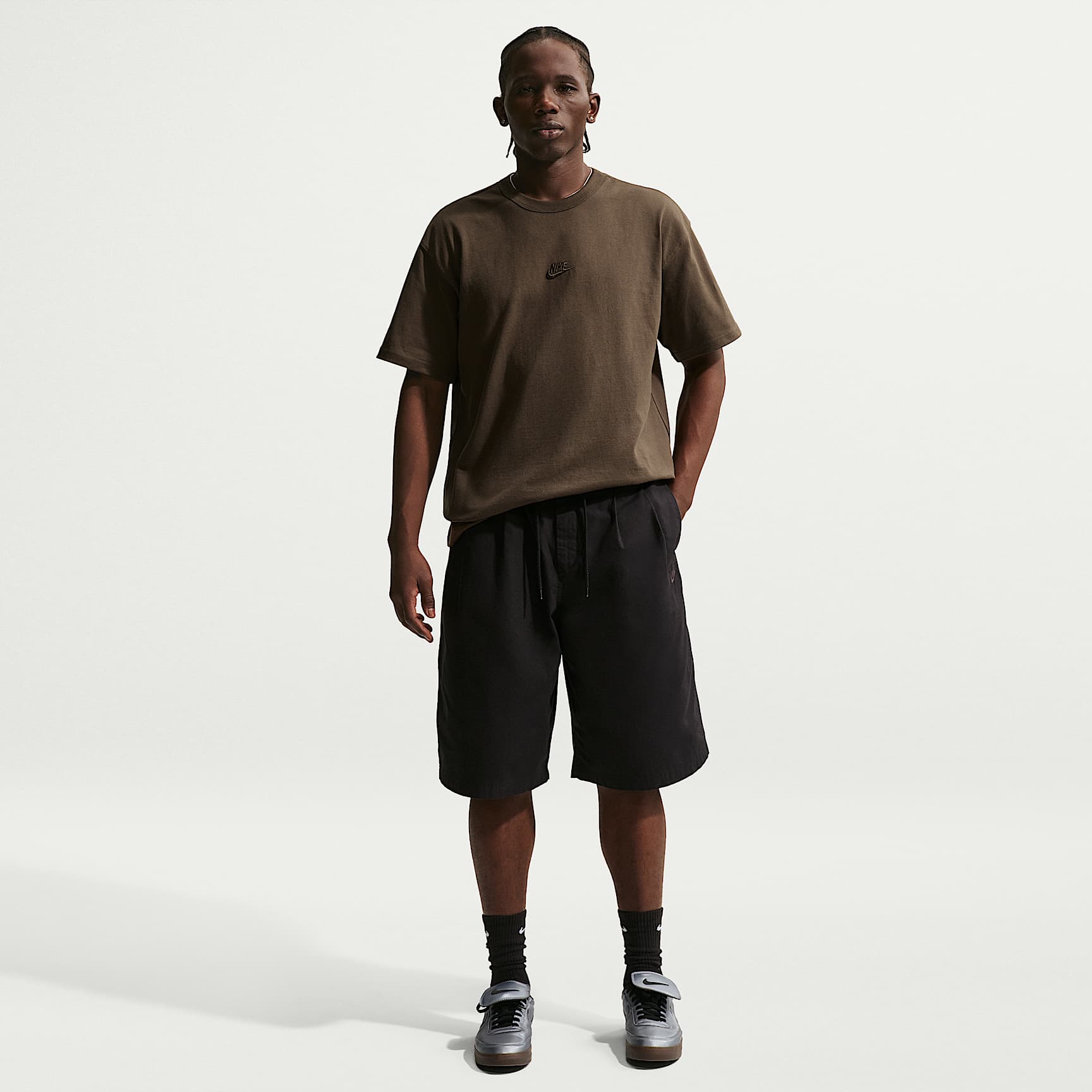 Nike Sportswear Premium Essentials Men's T-Shirt – Dark Hazel