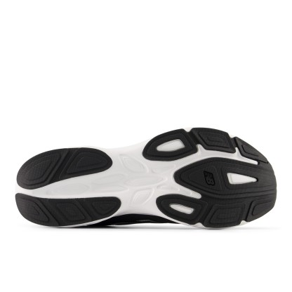Fresh Foam Amaste – BLACK with SILVER METALLIC and AFTERGLOW
