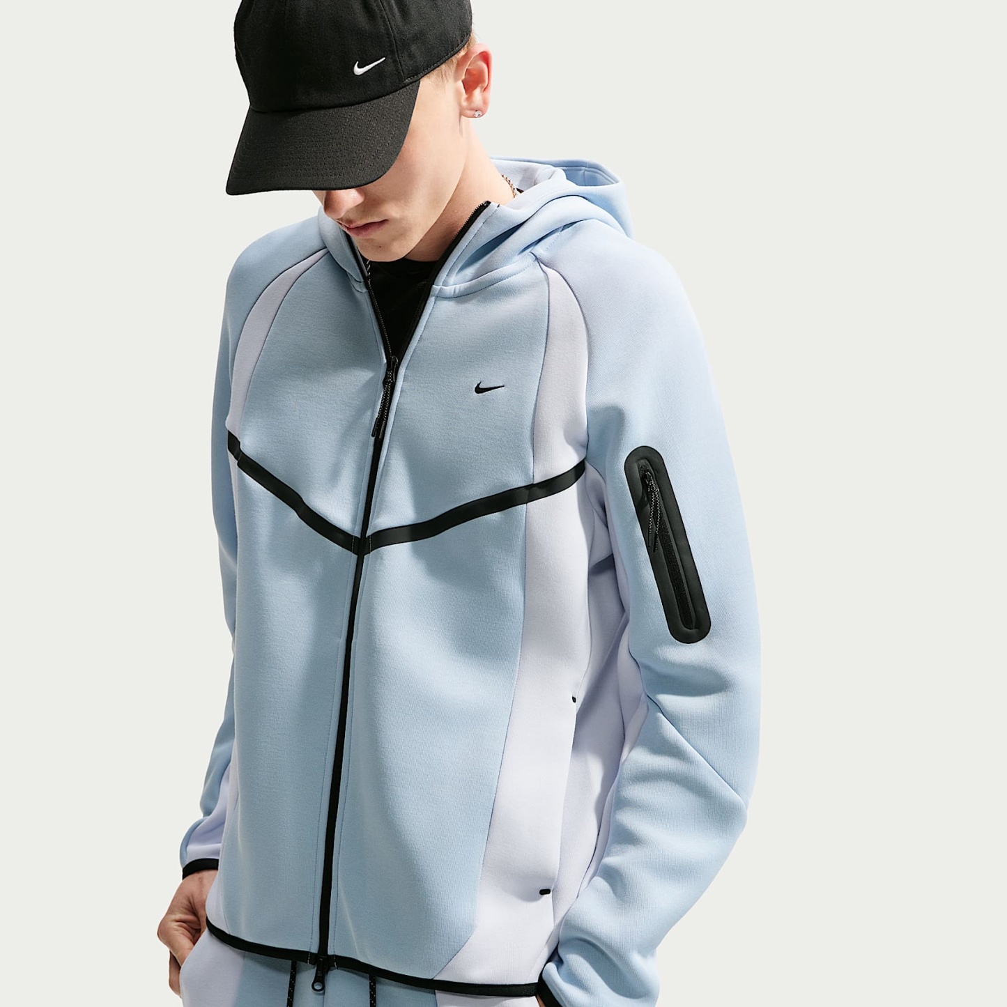 Nike Tech Men's Colour-Block Full-Zip Fleece Windrunner Jacket – Light Armoury Blue/Football Grey/Black