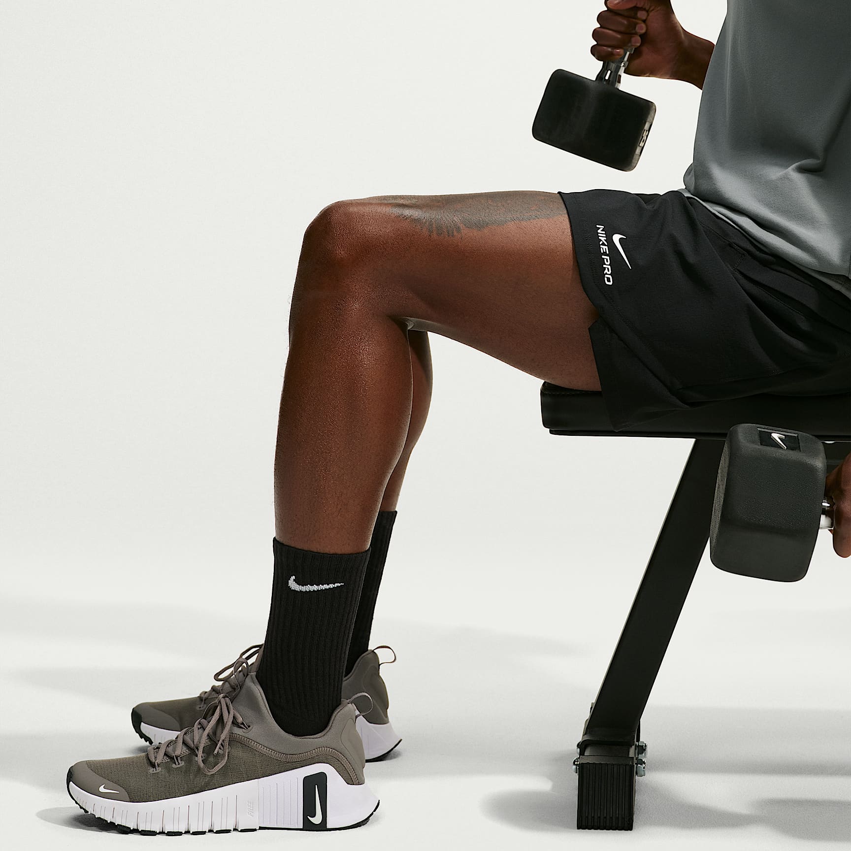 Nike Everyday Cushioned Training Crew Socks (6 Pairs) – Black/White
