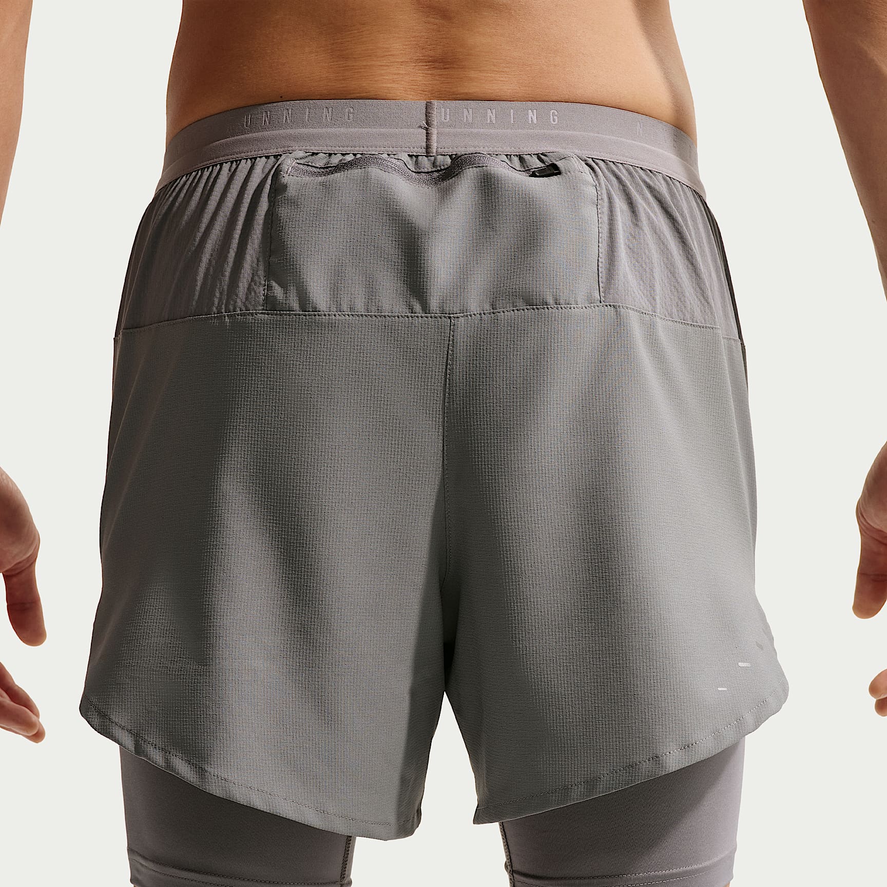 Nike Stride Men's Dri-FIT 13cm (approx.) Hybrid Running Shorts – Smoke Grey