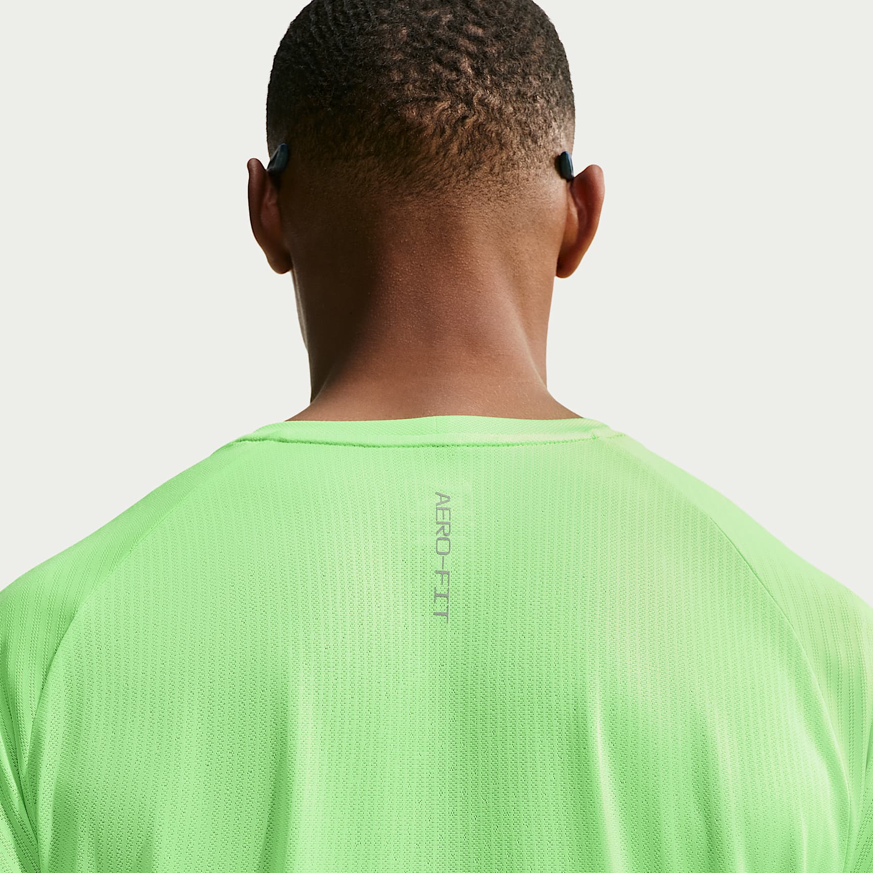 Nike Stride Aero-FIT Men's Short-Sleeve Running Top – Volt/Light Silver