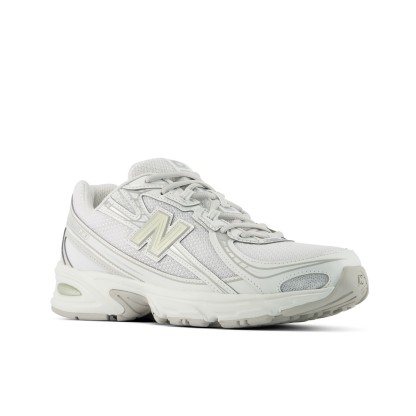 740 – WHITE with SILVER METALLIC