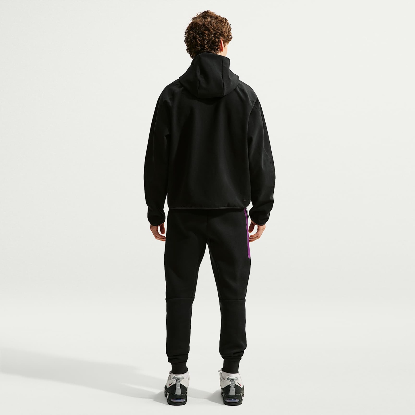 Nike Tech Men's Fleece Joggers – Black/Viotech