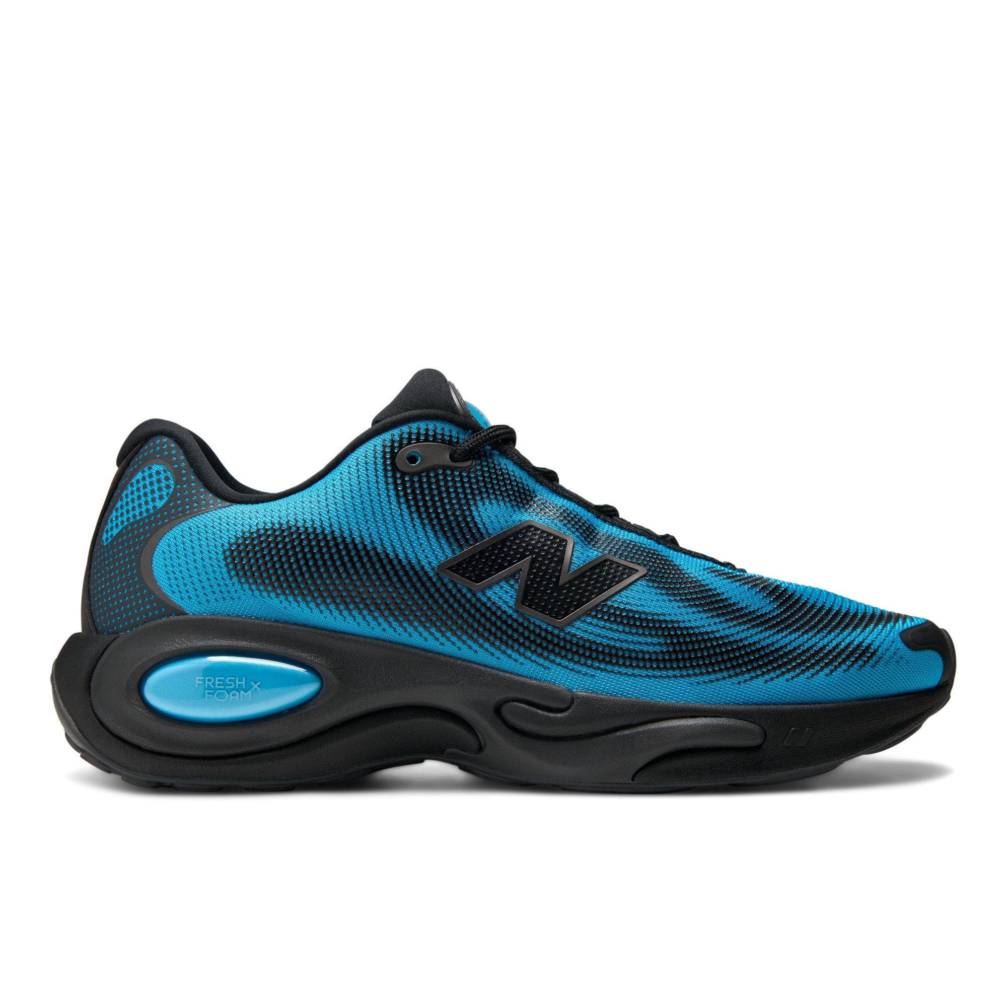 AC Runner – ALTITUDE with BLACK and BLACK METALLIC