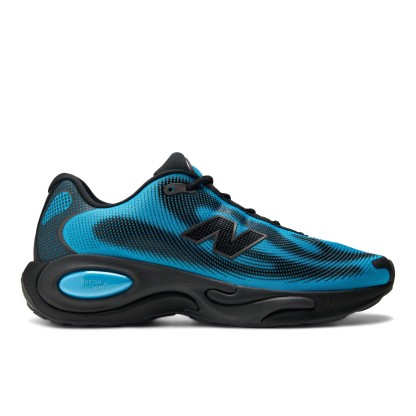 AC Runner – ALTITUDE with BLACK and BLACK METALLIC