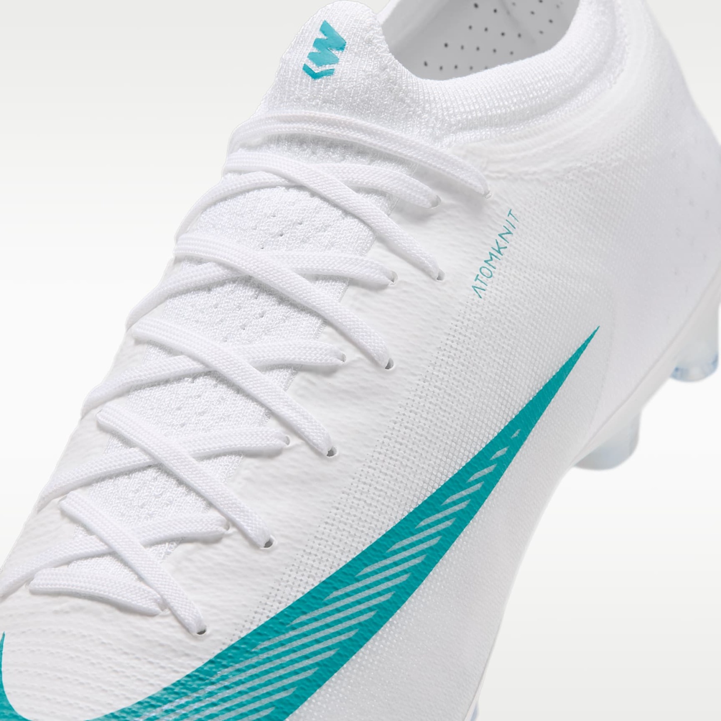Nike Mercurial Vapor 17 Elite Artificial-Grass Low-Top Football Boots – White/Dusty Cactus