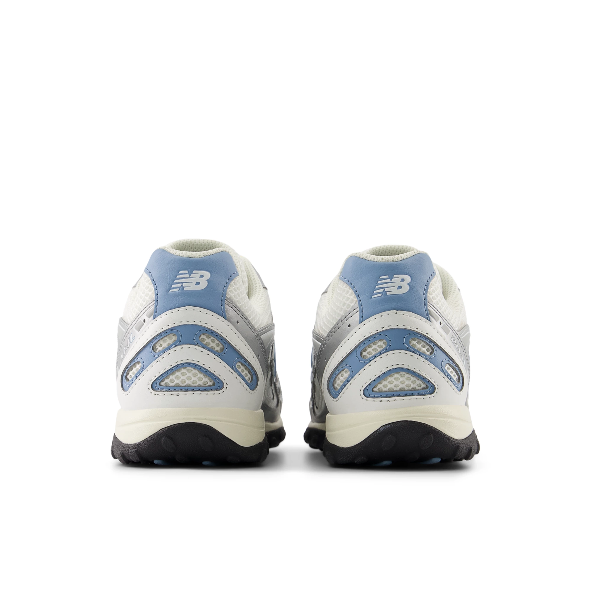 204L – SILVER METALLIC with STILL WATER