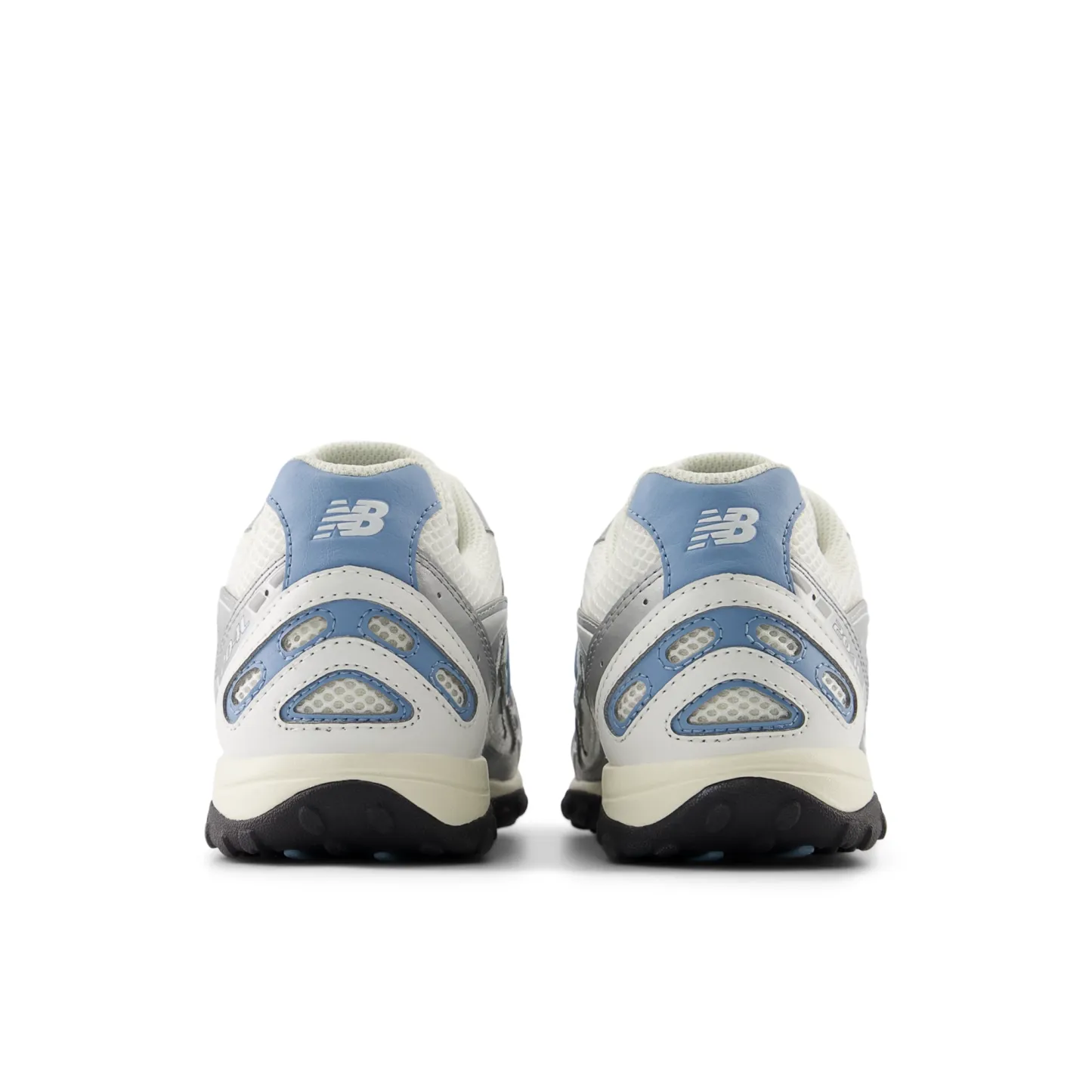 204L – SILVER METALLIC with STILL WATER