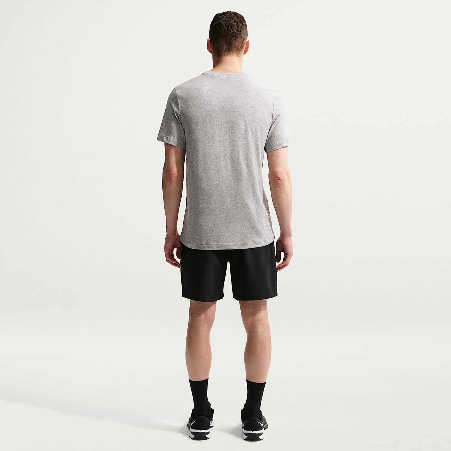 Nike Form Men's Dri-FIT 18cm (approx.) Unlined Versatile Shorts – Black/White