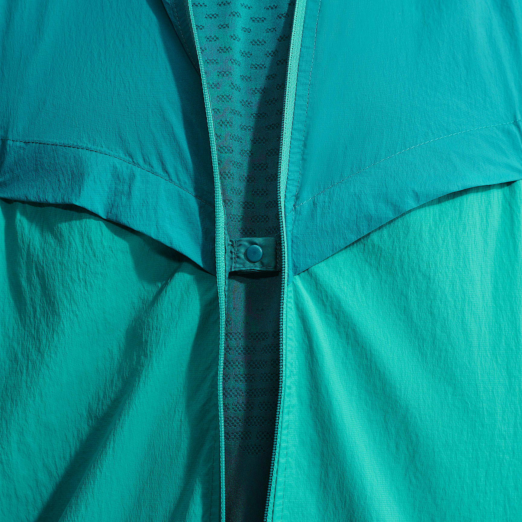 Nike Stride Men's Repel UV Running Jacket – Bright Spruce/Energy